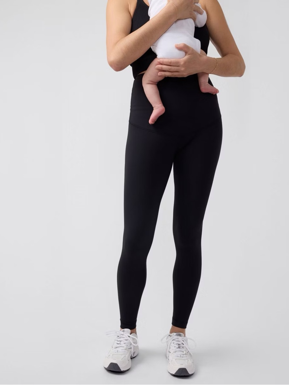 Ingrid & Isabel Everyday Maternity Postpartum Leggings NWT Large